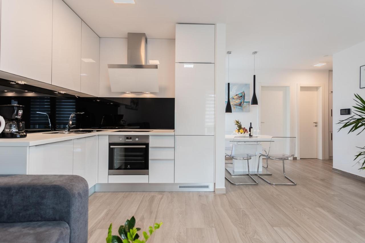 New Modern Apartment "Marjan" โปดสตรานา ภายนอก รูปภาพ