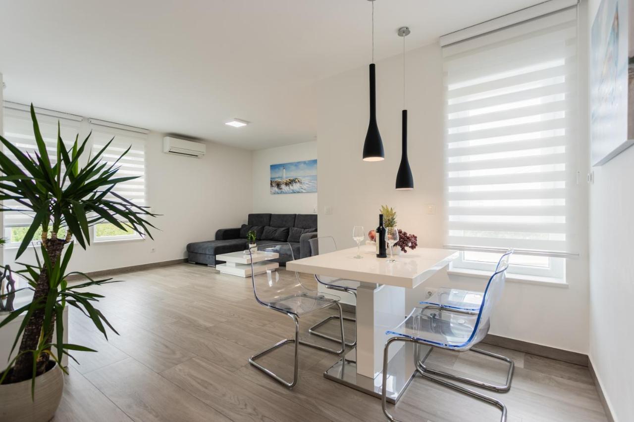 New Modern Apartment "Marjan" โปดสตรานา ภายนอก รูปภาพ