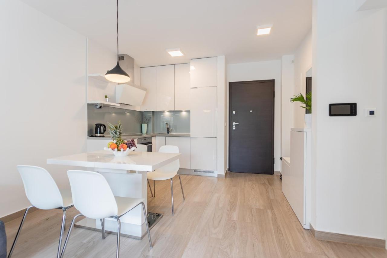 New Modern Apartment "Marjan" โปดสตรานา ภายนอก รูปภาพ