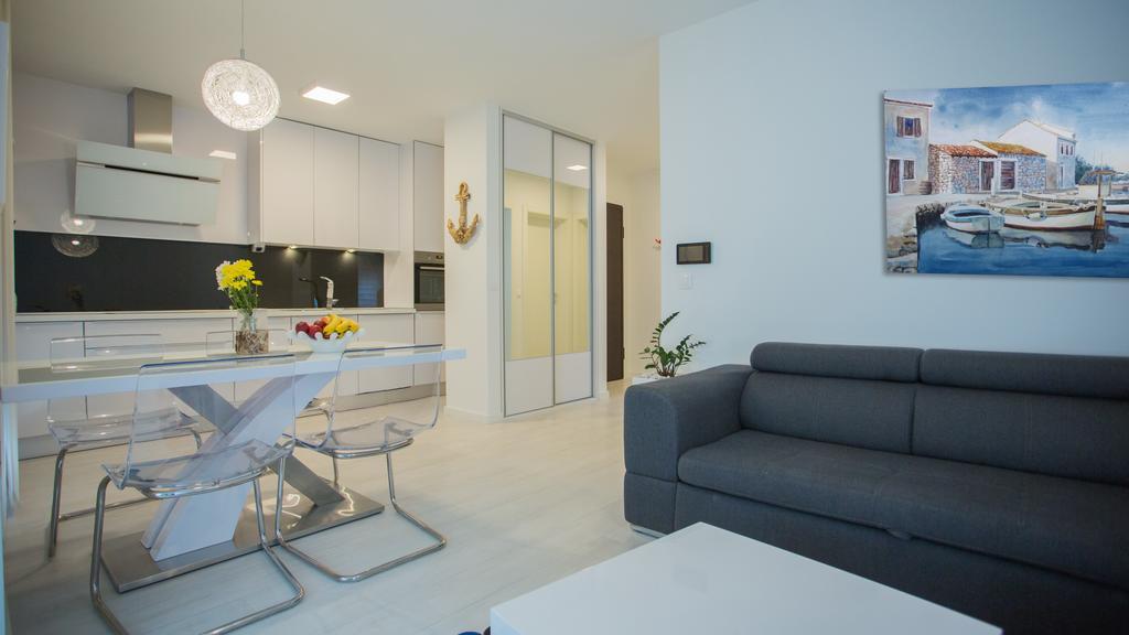 New Modern Apartment "Marjan" โปดสตรานา ภายนอก รูปภาพ